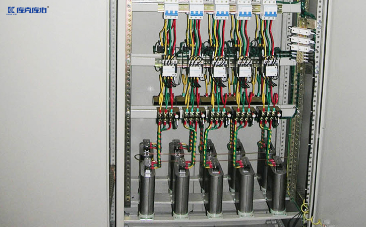 低壓無功補償裝置