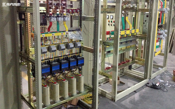 低壓電力電容器