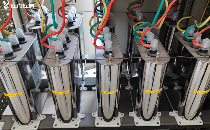 低壓電力電容器